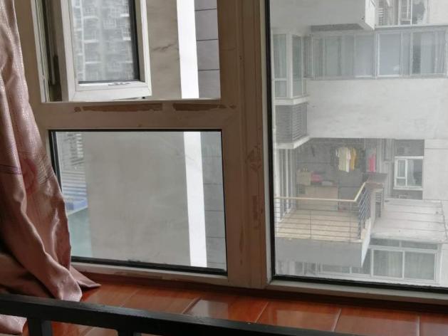 单间出租 富丽花城5室0厅2卫次卧南 个人